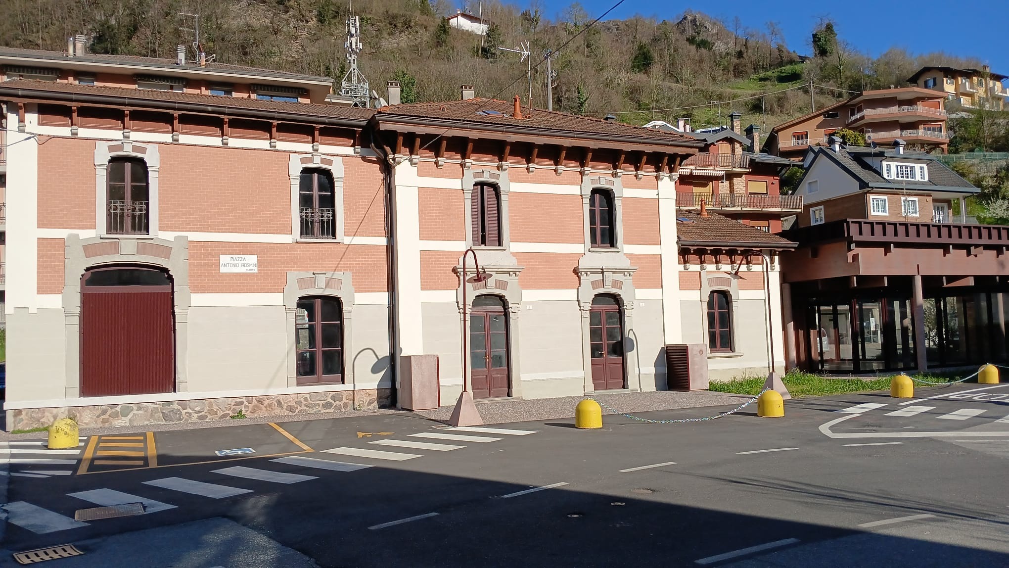Stazione Ferrovia Piazza Rosmini